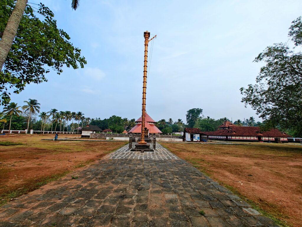 Iranikkulam Mahadeva Temple - Flag Post