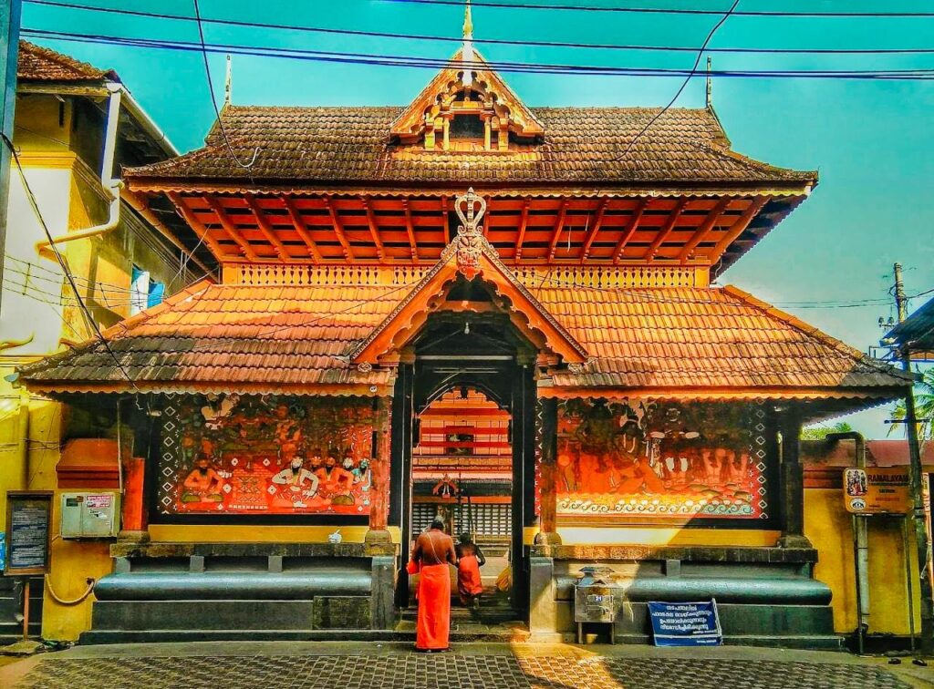 Thriprayar Shree Ramaswami Temple - Entrance